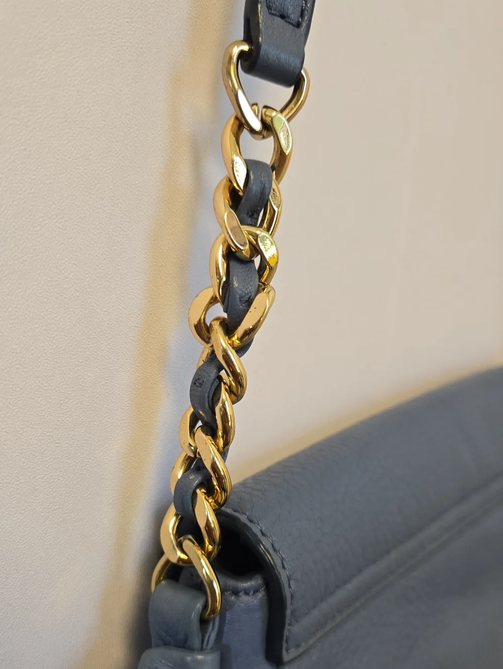 EUC Tory Burch Slate Blue Pebbled Leather Crossbody with Gold Chain